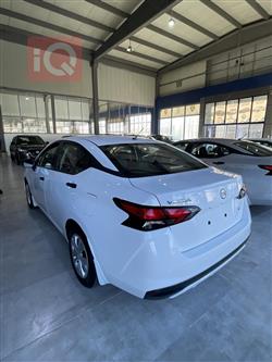 نيسان فيرسا